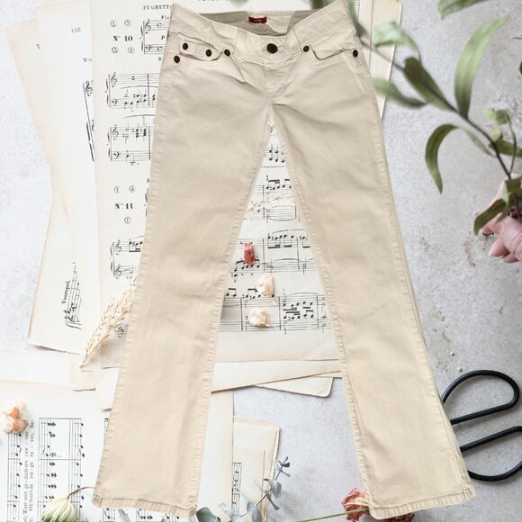 Guess Women's Stylish White Boot Cut Stretch‎ Jeans Size 29/US Size 8 - Picture 3 of 17